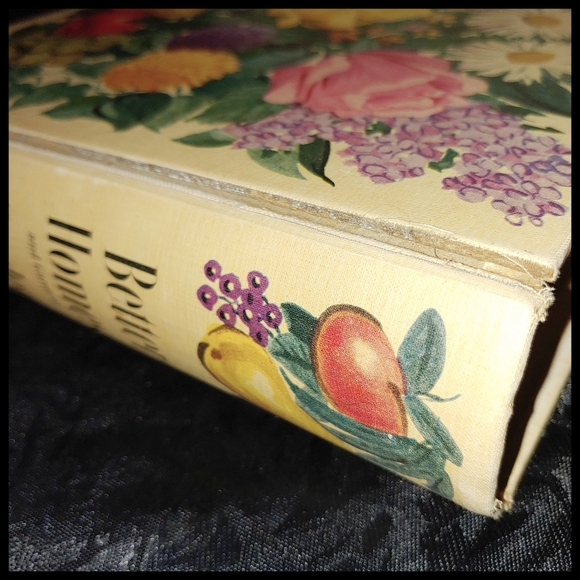 1951 Better Homes and Garden Garden Book - Picture 3 of 16